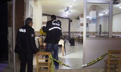 Adana'da kahvehaneye yönelik silahlı saldırıda iki kişi yaralandı
