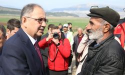 Bakan Özhaseki'den Kahramanmaraş'taki depremzede şehit ailesine ziyaret