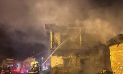 Adana'da evde çıkan yangında anne ve 2 çocuğu hayatını kaybetti