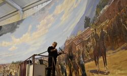 Rus ressam Samsonov, "Büyük Manisa Yangını"nı dev panorama eserine işliyor