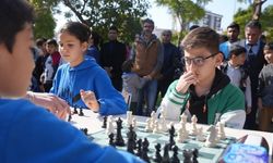 Tarsus'ta 180 öğrenci satranç eğitimi aldı