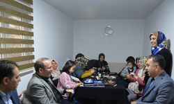 Türkoğlu Kaymakamı Mercan, gümüş işlemeleri teknolojisi kursunu ziyaret etti