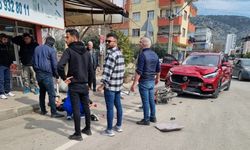 Adana'da cip ile çarpışan motosikletteki 2 kişi yaralandı
