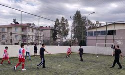 Adana'da engelli bireyler polislerle halı saha maçı yaptı
