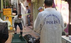 Antalya'da bir kişi iş hanının önünde ölü bulundu
