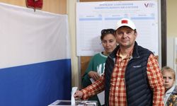Antalya'daki Rus vatandaşları sandık başında