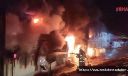 Kahramanmaraş'ta İşçilerin Kaldığı Konteynerde Yangın Çıktı, 18 Konteyner Zarar Gördü 