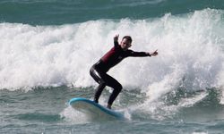 Yabancı turistler sörf için Alanya'yı tercih etti