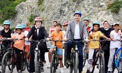 Bakan Yardımcısı Yenigün, Hatay'da çocuklarla bisiklet sürdü
