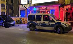 GÜNCELLEME - Isparta'da gece kulübünde çıkan silahlı kavgada 1 kişi öldü
