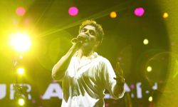 Hatay'da Gençlik Festivali'nde Uğur Aslan konser verdi