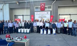 Mersin'de çiftçilere hibe destekli soya tohumu dağıtıldı