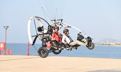 Anamur Belediye Başkanı Deniz, paramotor ekibiyle bir araya geldi