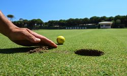 Milyon dolarlık golf sahalarının bakımı özenle yapılıyor