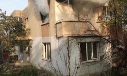 Hatay'da 2 katlı metruk binada çıkan yangın söndürüldü