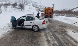 Malatya'da kar küreme aracına çarpan araçtaki yolcu öldü