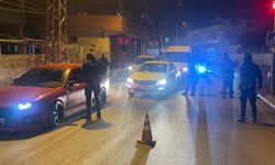 Adana'da yapılan asayiş uygulamasında, aranan 16 şüpheli yakalandı