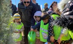 Antalya'da Dünya Ormancılık Günü kapsamında fidanlar toprakla buluşturuldu