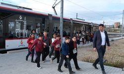 Antalya'da ilkokul öğrencilerine raylı sistem eğitimi verildi