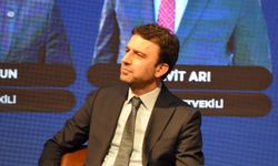 Antalya'da "Tarihsel Süreçte ve Günümüzde Kadının Siyasetteki Yeri" konulu panel düzenlendi