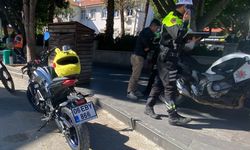 Serik'te sahte plakalı ve çalıntı motosiklet kullanan kişi yakalandı