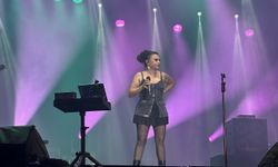 4. FoodFest Antalya Uluslararası Gastronomi Festivali'nde Ceylan Ertem konser verdi