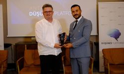 Antalya Düşünce Platformunda turizmin geleceği değerlendirildi