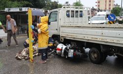 Antalya’da kamyonet ile çarpışan motosikletin sürücüsü yaralandı