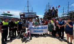 Mersin'de otizmli çocuklar tekne turuna katıldı