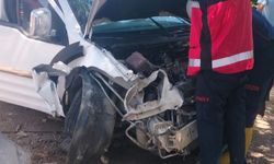 Osmaniye'de otomobil ile hafif ticari aracın çarpıştığı kazada 6 kişi yaralandı