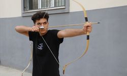 Dizilerden görüp merak saldığı okçulukta Türkiye rekoru kırdı