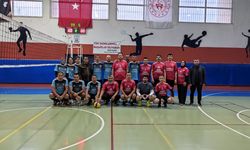 Bozyazı'da veliler arası voleybol turnuvası başladı