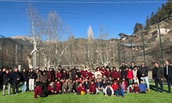 Feke ilçesinde 4 halı saha hizmete alındı