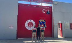 Hatay'da 30 yıl kesinleşmiş hapis cezasıyla aranan hükümlü bahçede yakalandı
