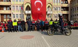 Kozan ilçesinde jandarma ekipleri öğrencilerle bir araya geldi