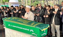 Oyuncu Levent Özdilek'in annesinin cenazesi Mersin'de defnedildi