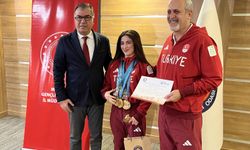 Tarsus Ticaret ve Sanayi Odası başarılı sporcuları ödüllendirdi