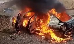 Kahramanmaraş’ta otomobil demir yığınına döndü