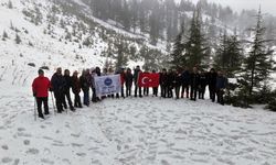 Adana'da beyaza bürünen Armutoluğu Yaylası dağcılık tutkunlarına parkur oluyor