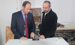 Adana'da emekli doktor zararlı mikroorganizmaları yok eden dezenfeksiyon kabini üretti