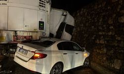 GÜNCELLEME - Burdur'da tır ve 2 otomobilin karıştığı kazada 1 kişi öldü, 7 kişi yaralandı