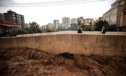 GÜNCELLEME - Mersin'de kuvvetli yağış hayatı olumsuz etkiliyor