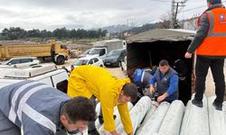 Kumluca'da hortumdan etkilenen çiftçilere plastik sera örtüsü desteği