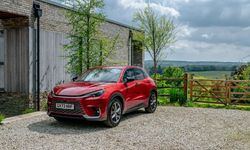 Lexus LBX 'En İyi Kabine Sahip Küçük SUV' seçildi