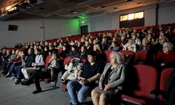 'Parçalanmış Ailelerin Öyküsü-85 Yıl Sonra Girit'te Buluşma' belgeseli Mersin'de izleyiciyle buluştu