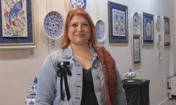 Mersin'de 'Lamekan Çiniler' sergisi açıldı