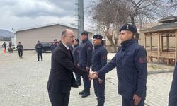 Doğanşehir Kaymakamı Sungur, görev başındaki polis ve jandarmayı ziyaret etti