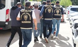 Antalya'da sahte vekaletle gayrimenkul dolandırıcılığı yapan 11 kişi tutuklandı