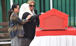 Antalya'da tedavi gördüğü hastanede yaşamını yitiren Cumhuriyet Savcısı Gadem Taş toprağa verildi