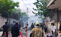 Hatay'da eşya yüklü pikapta çıkan yangın söndürüldü